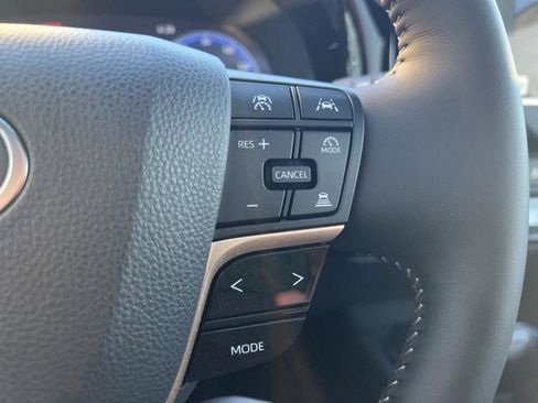 Certified 2025 Toyota Crown Signia w/ Advanced Technology Package AWD/4WD image 22