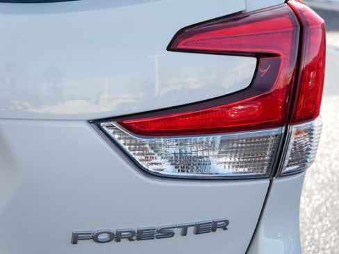 Certified 2023 Subaru Forester Premium image 17