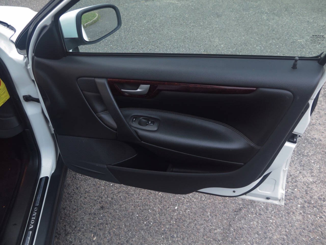 Used 2004 Volvo S60 2.5T FWD image 28