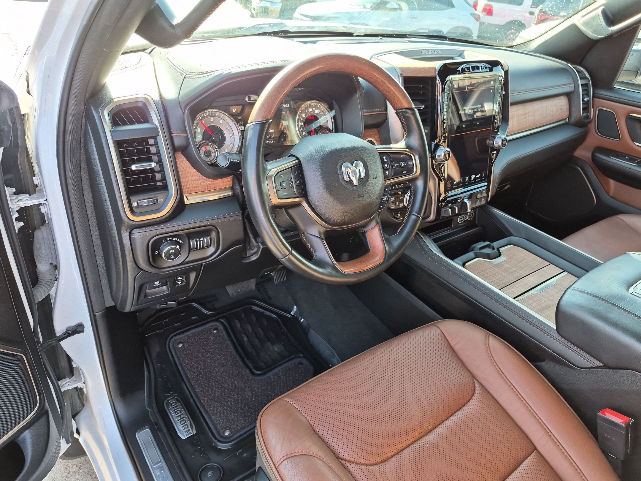 Used 2021 RAM 1500 Limited AWD/4WD image 14