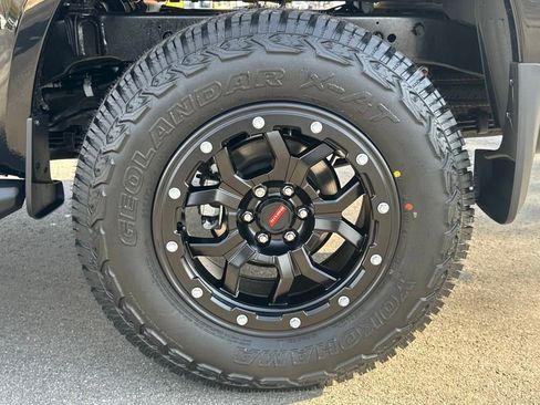 New 2025 Nissan Frontier SV w/ SV Convenience Package image 39