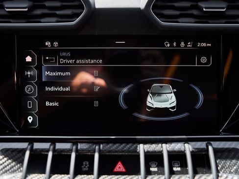 Used 2023 Lamborghini Urus Performante AWD/4WD image 89