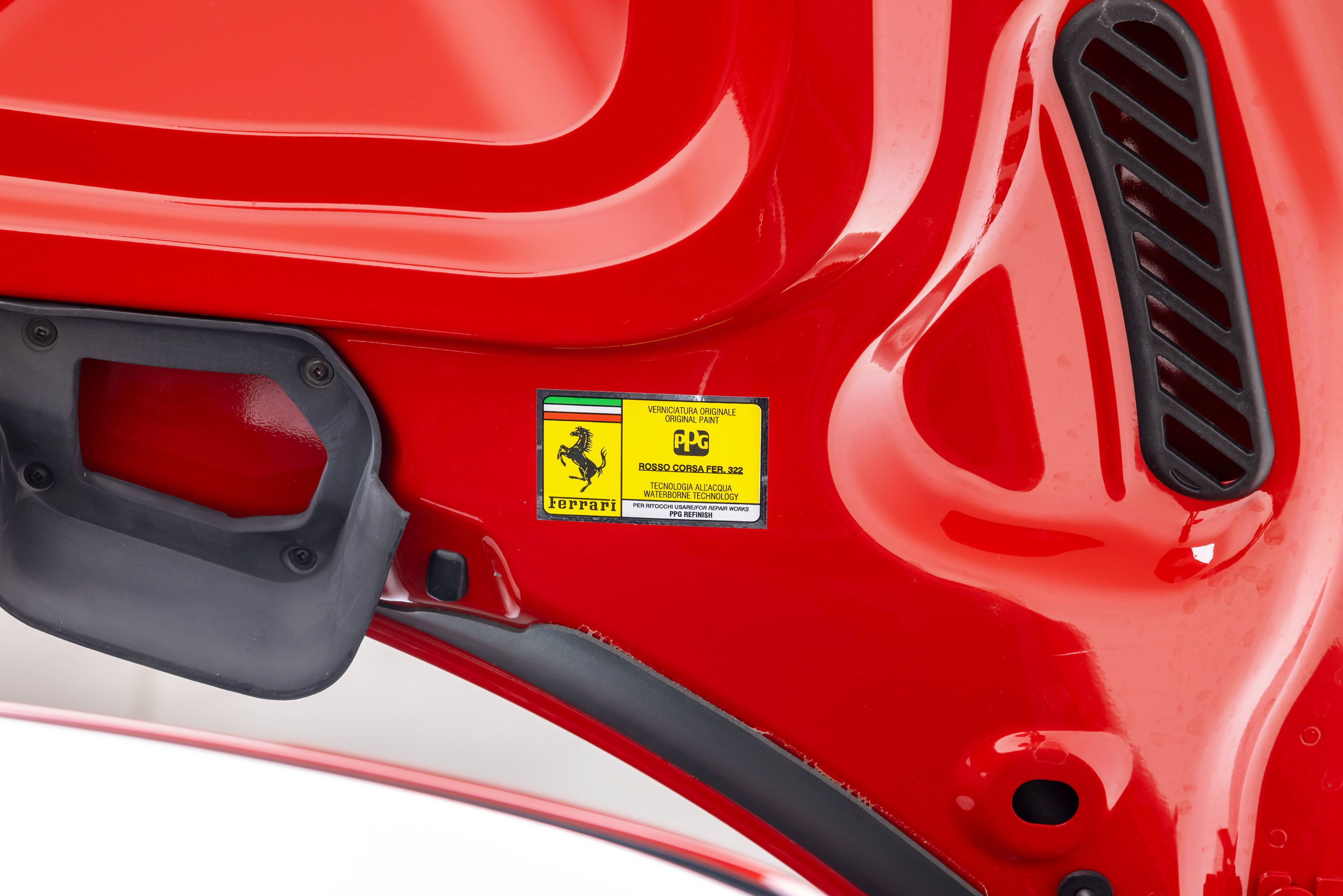 Certified 2018 Ferrari 488 GTB RWD image 40