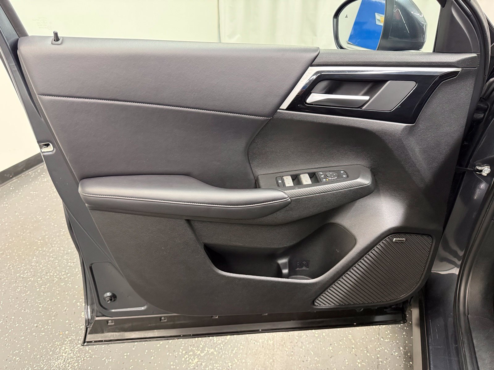 Used 2025 Mitsubishi Outlander SE AWD/4WD image 9