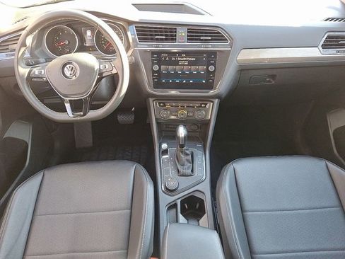 Used 2021 Volkswagen Tiguan SE image 15
