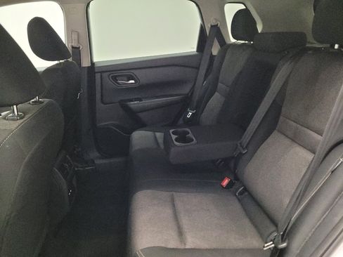 Used 2024 Nissan Rogue SV FWD image 18