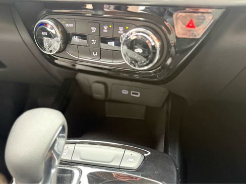 New 2026 Chevrolet Trax LT image 28