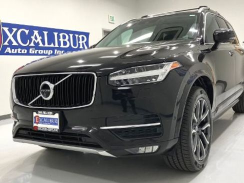 Used 2017 Volvo XC90 T6 Momentum w/ Vision Package image 7