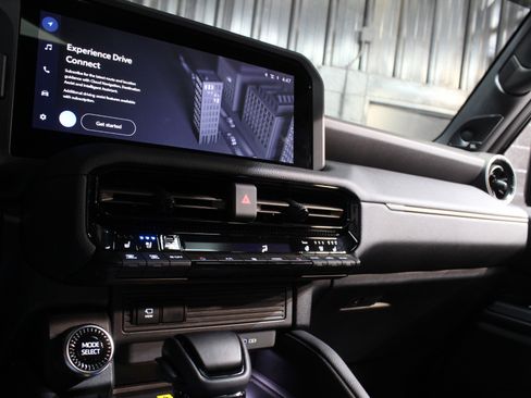 Used 2025 Toyota Land Cruiser image 44