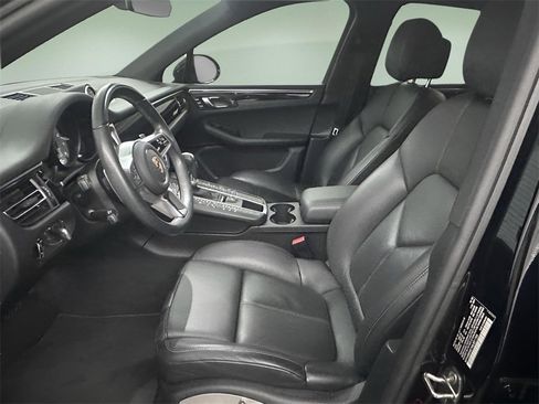 Used 2021 Porsche Macan S image 4