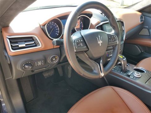 Used 2019 Maserati Ghibli GranLusso image 18