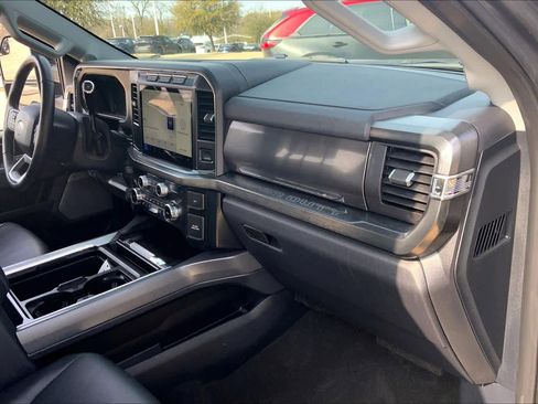 Used 2024 Ford F250 Lariat image 33