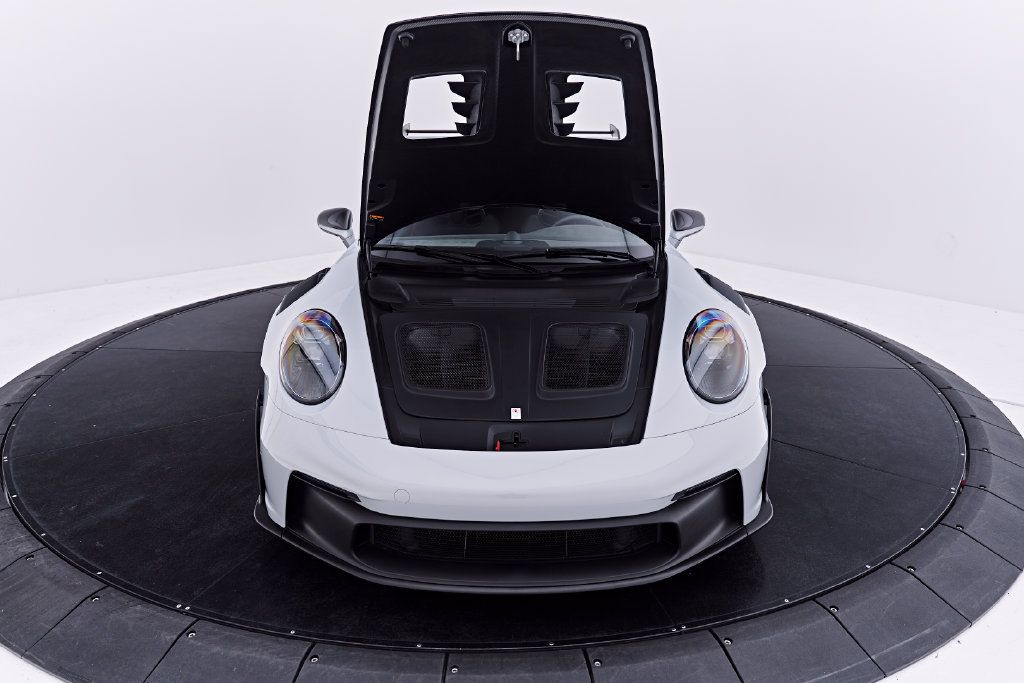 Used 2025 Porsche 911 GT3 RS RWD image 31