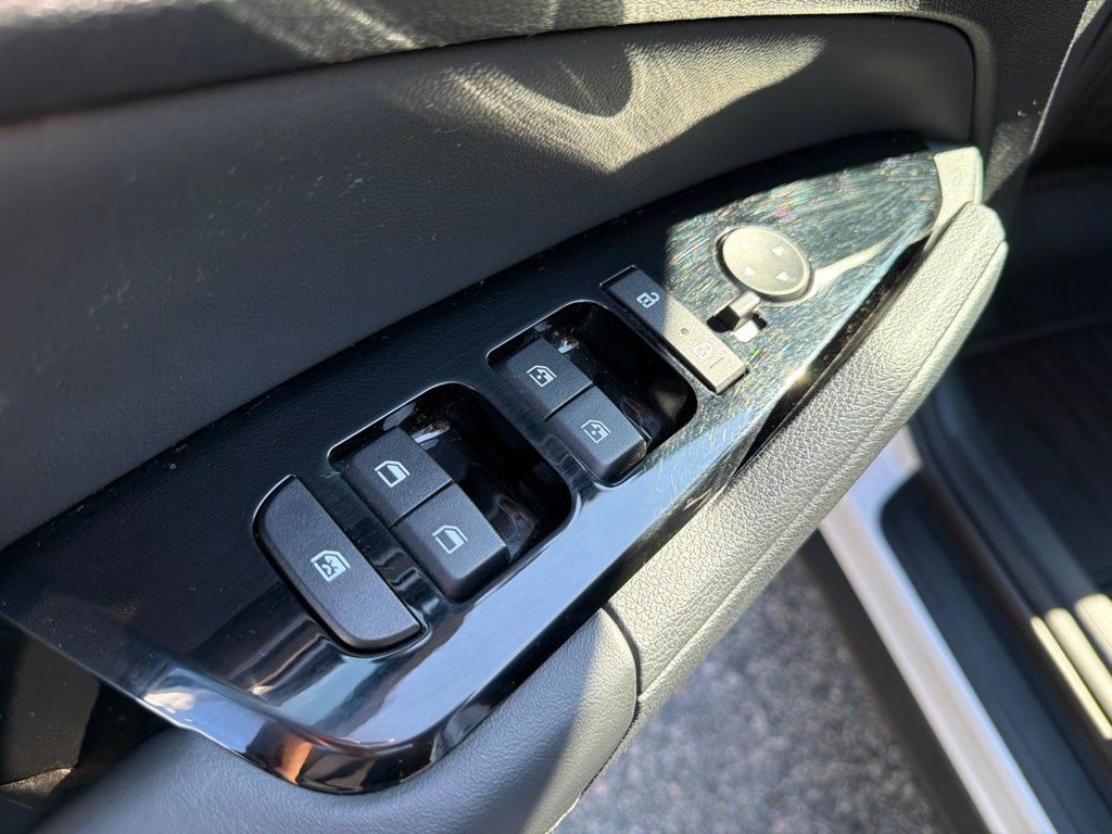 Certified 2024 Kia Sportage EX AWD/4WD image 15