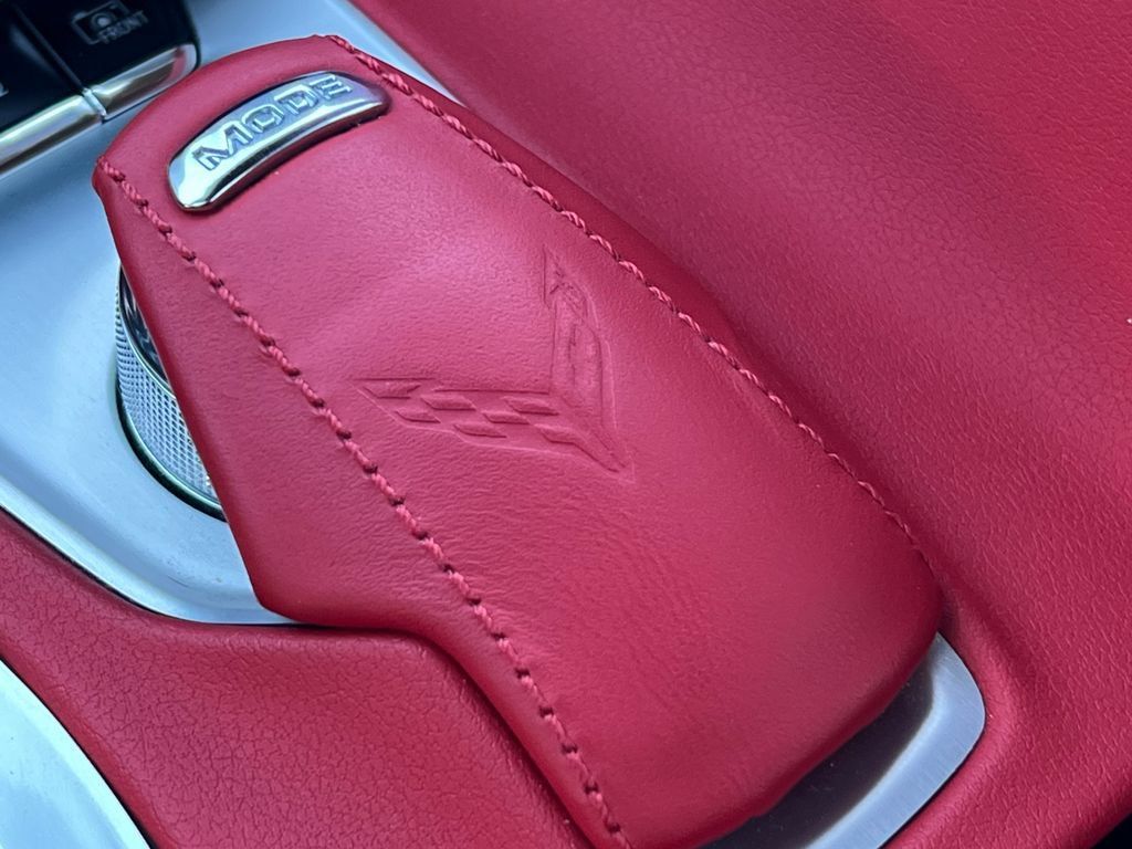 Used 2020 Chevrolet Corvette Stingray Preferred Cpe w/ 2LT Preferred Equipment Group RWD image 31