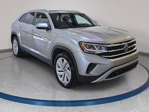 Used 2022 Volkswagen Atlas Cross Sport SE FWD image 4