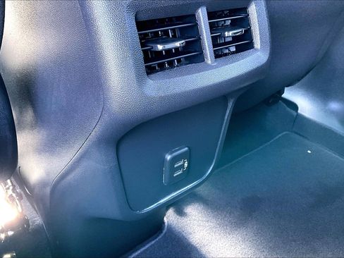 Certified 2023 Chevrolet Equinox LT image 10