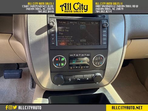 Used 2011 GMC Yukon SLT w/ SLT-2 Equipment Package image 16