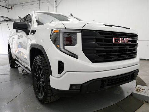 Used 2023 GMC Sierra 1500 Elevation AWD/4WD image 36