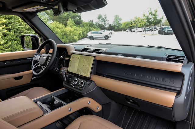 New 2026 Land Rover Defender 110 X-Dynamic SE AWD/4WD image 19