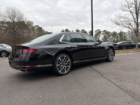 Used 2025 Genesis G90 3.5T image 4