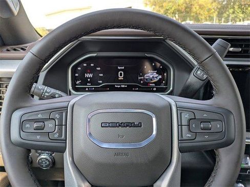 New 2025 GMC Sierra 2500 Denali w/ Denali Reserve Package image 31