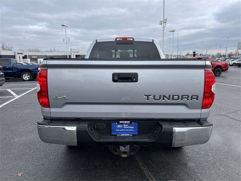 Used 2017 Toyota Tundra SR5 image 6