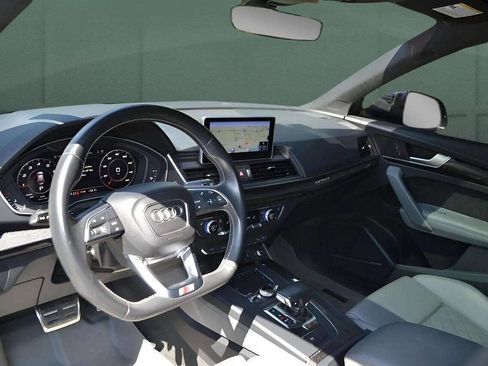 Used 2018 Audi SQ5 Premium Plus w/ Navigation Package image 16