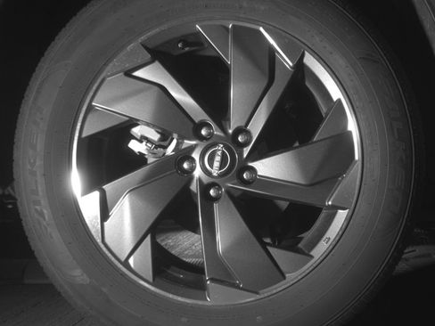 Used 2025 Nissan Rogue SV image 15