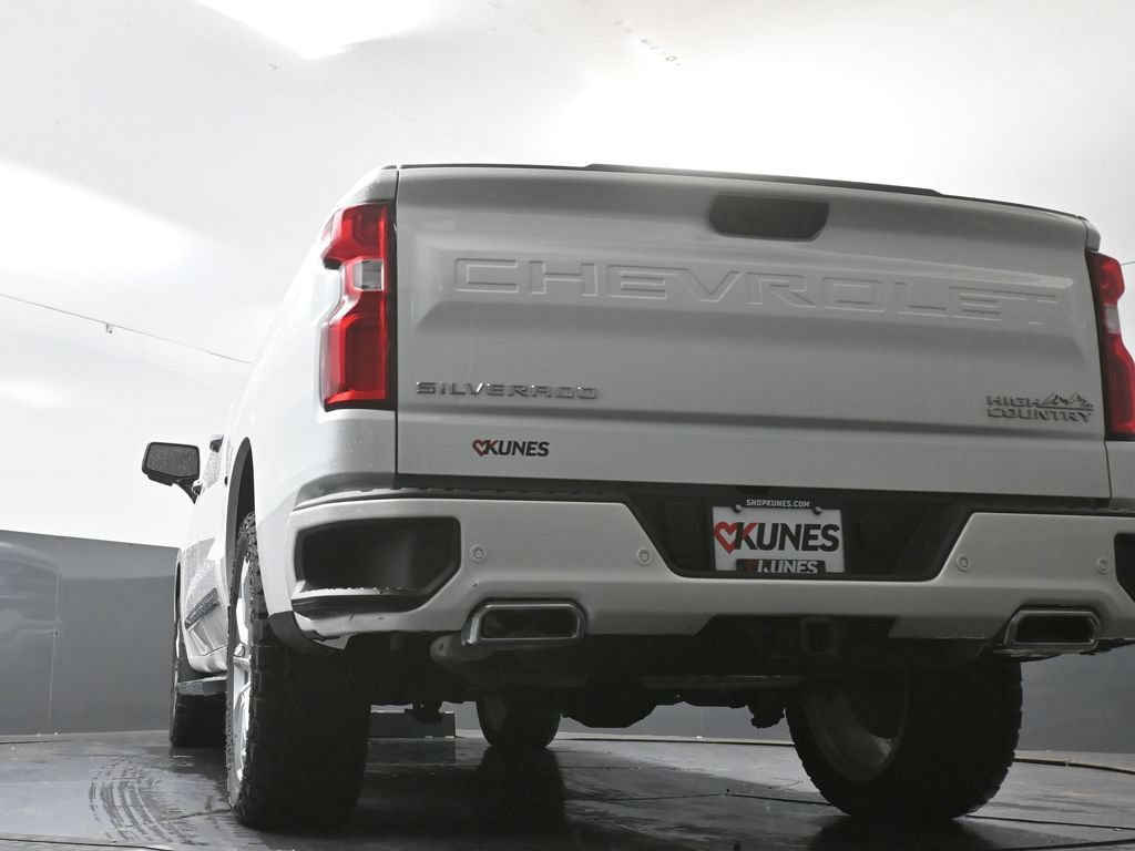 Used 2022 Chevrolet Silverado 1500 High Country w/ High Country Premium Package AWD/4WD image 68