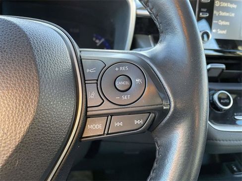 Used 2020 Toyota Corolla XSE image 25