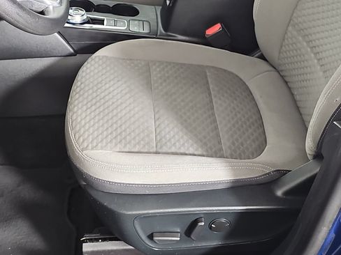 Used 2020 Ford Escape SE FWD image 25