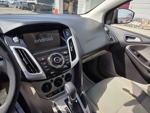 Used 2014 Ford Focus SE image 22