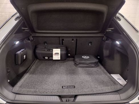 New 2026 Volkswagen ID.4 Pro S image 16