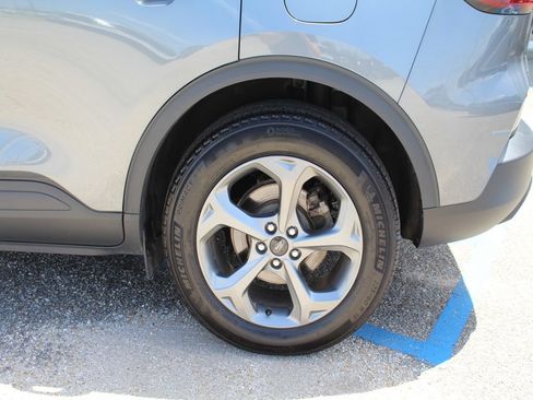 Used 2025 Ford Escape ST-Line Select AWD/4WD image 19