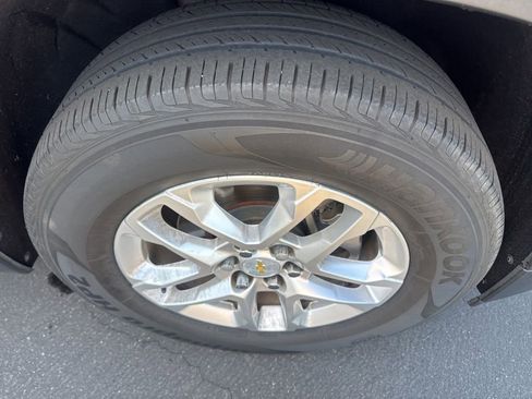 Used 2019 Chevrolet Traverse LT FWD image 10