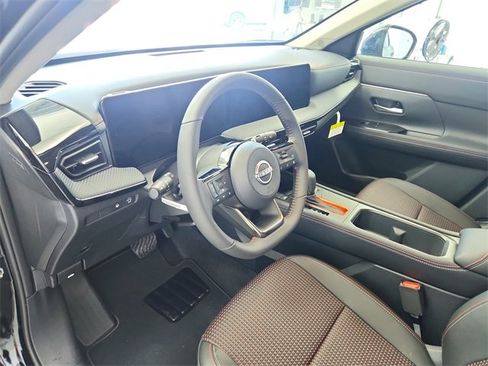 New 2026 Nissan Kicks SR image 18