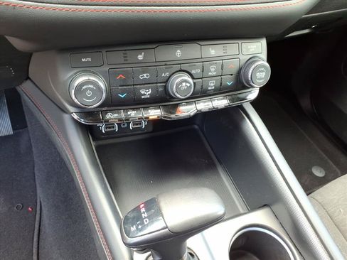 Used 2025 Dodge Durango GT AWD/4WD image 13