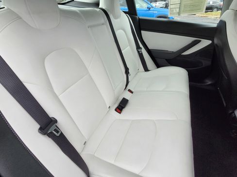 Used 2020 Tesla Model 3 Standard Range Plus image 19