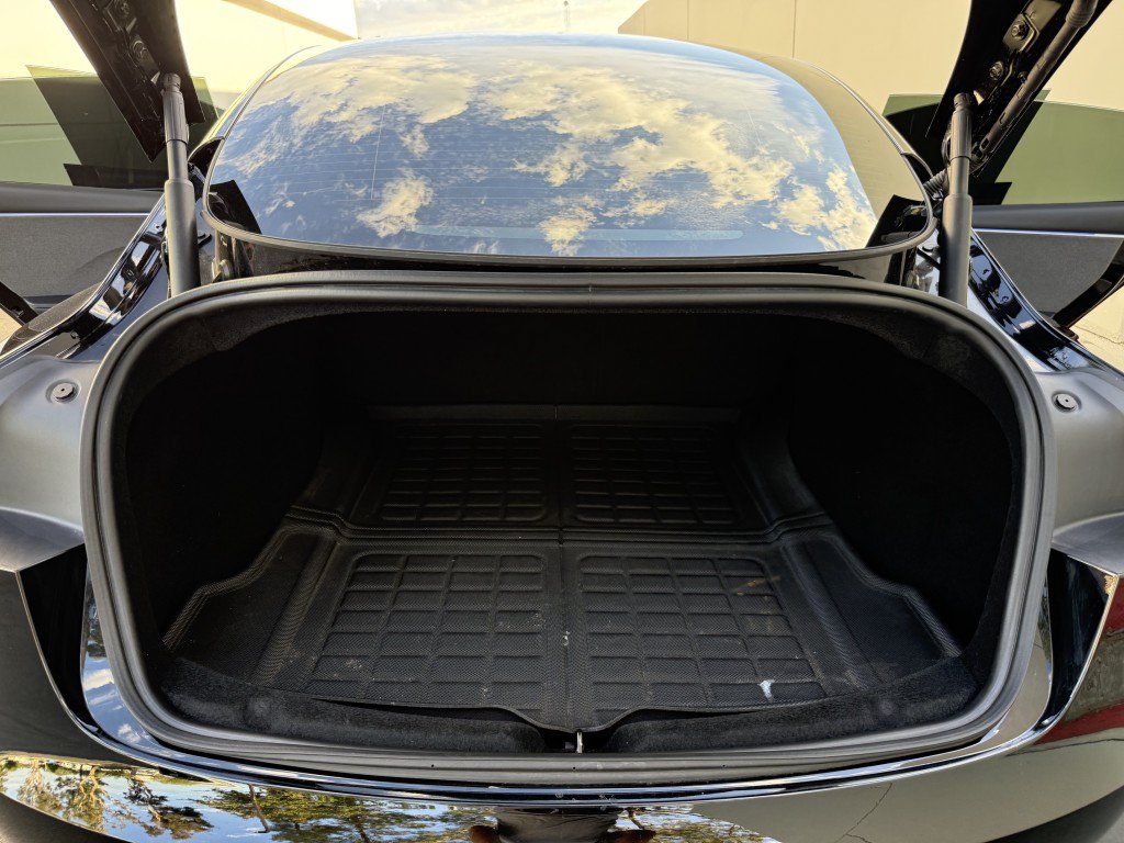 Used 2024 Tesla Model 3 Standard Range RWD image 16