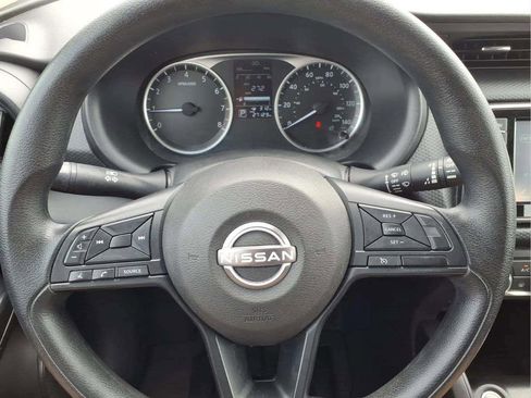 Used 2024 Nissan Kicks S image 15