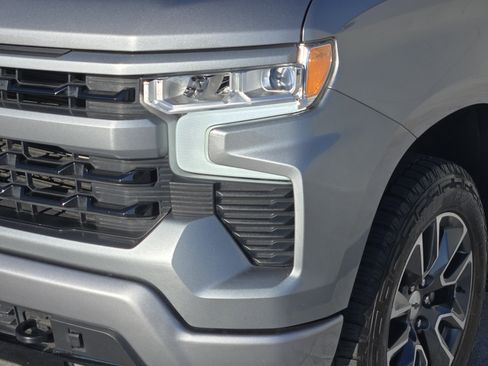 Used 2023 Chevrolet Silverado 1500 RST image 11