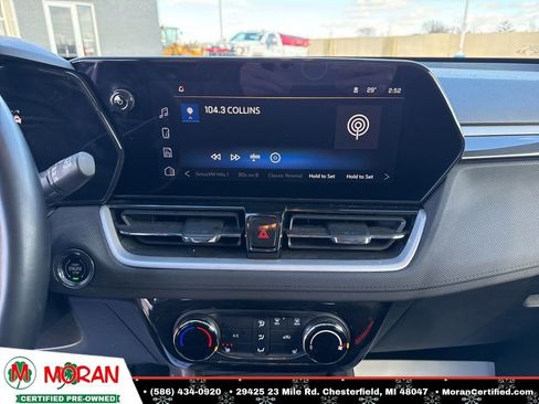 Used 2025 Chevrolet TrailBlazer LT w/ LT Cold Weather Package image 17