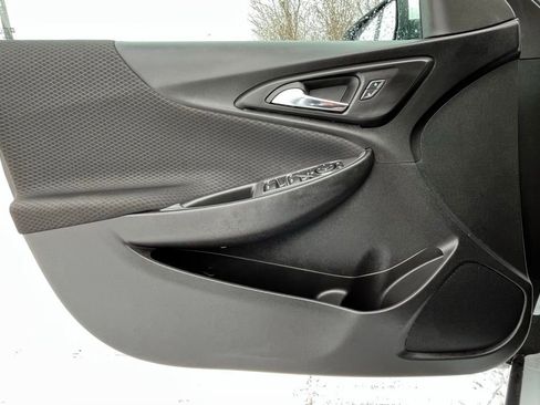 Used 2024 Chevrolet Malibu RS w/ LPO, Floor Liner Package image 9