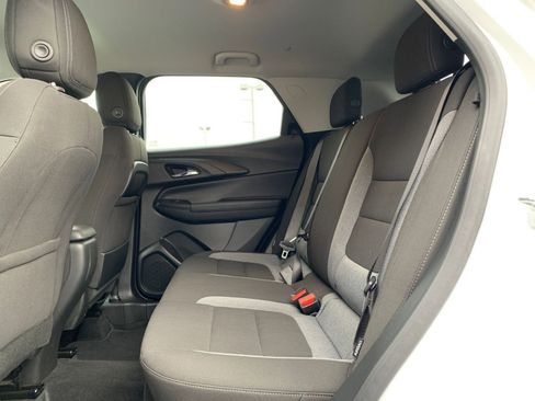 Used 2025 Chevrolet TrailBlazer LT w/ Driver Confidence Package image 23