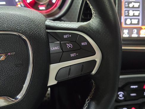 Used 2016 Dodge Challenger SRT w/ Technology Group image 19