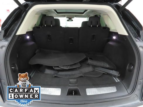 Used 2017 Cadillac XT5 Luxury w/ Driver Awareness Package FWD image 24