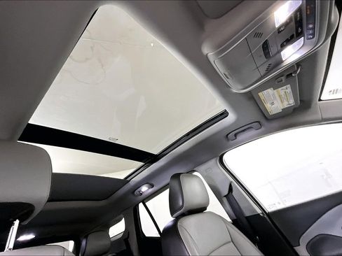 Used 2019 GMC Terrain SLT w/ Preferred Package image 22