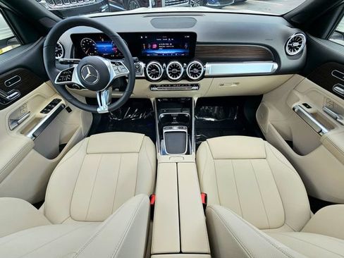 New 2026 Mercedes-Benz GLB 250 4MATIC image 26