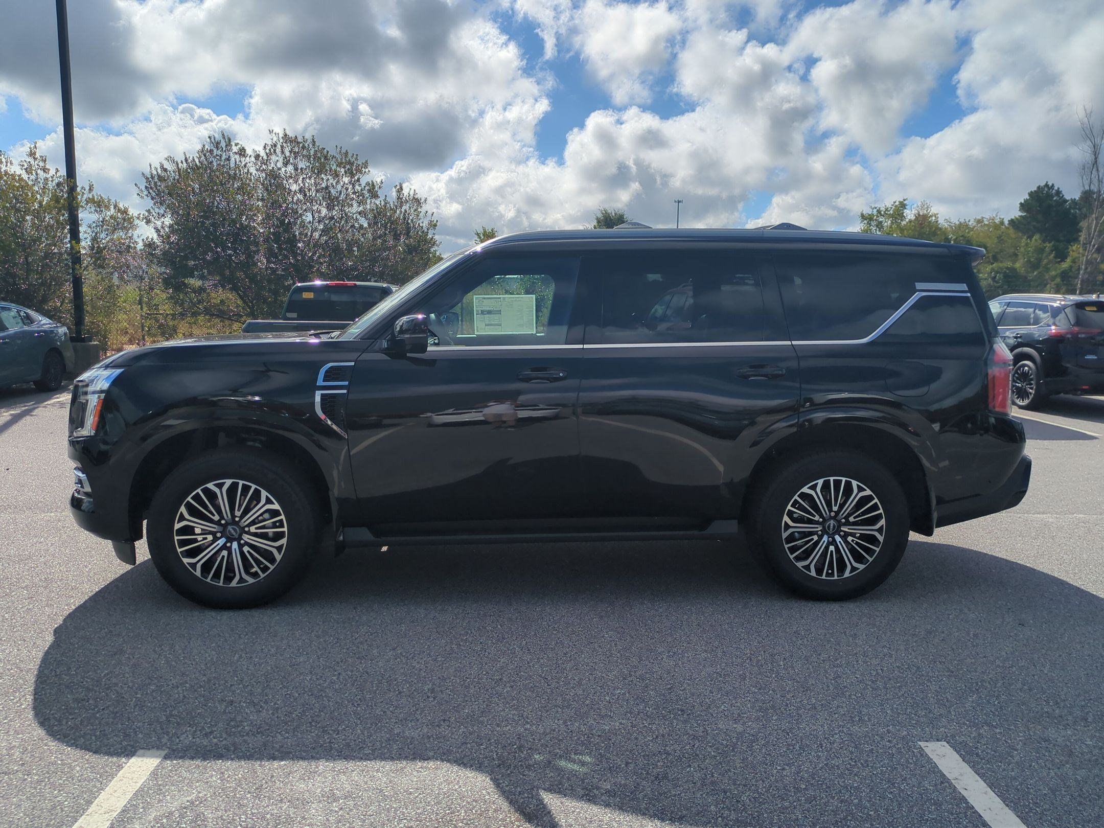 New 2026 Nissan Armada SL w/ Captain's Chari Seat Package AWD/4WD image 7